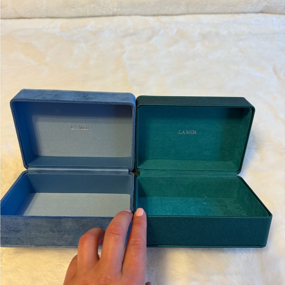 La Mer Blue and Teal jewelry box - Picture 2 of 4